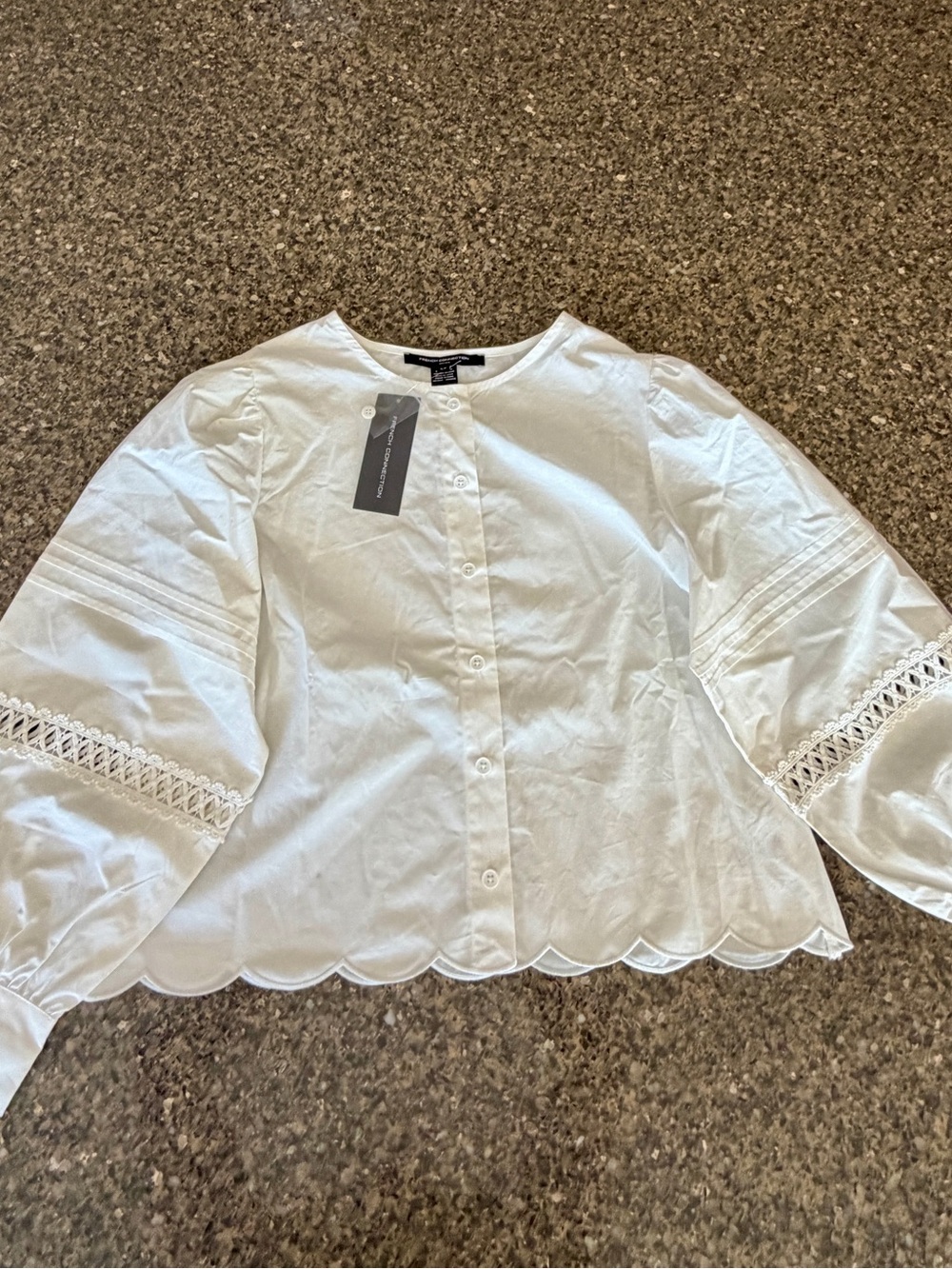French Connection size Small cropped Scalloped Hem Button Down Blouse NWT